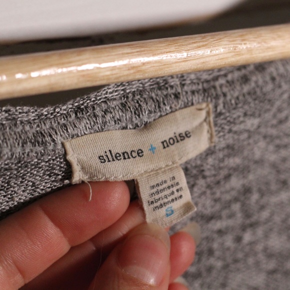 UO Silence and Noise Oversized Grey Sweater-Shirt - Picture 5 of 12